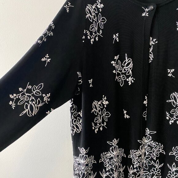 Marallis Collection Black White Embossed Floral Pattern One Button Cardigan - Picture 7 of 14